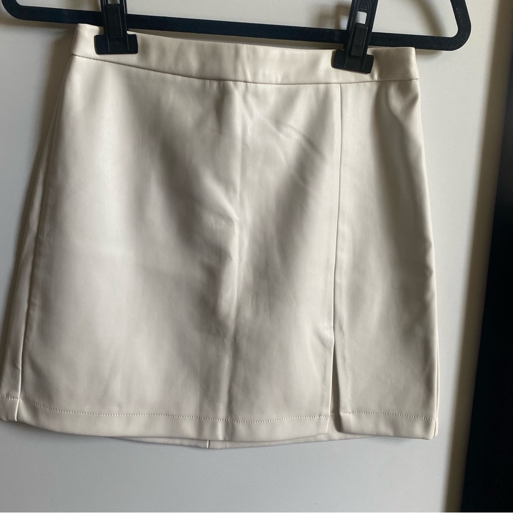 Abercrombie & Fitch Cream Mini Skirt